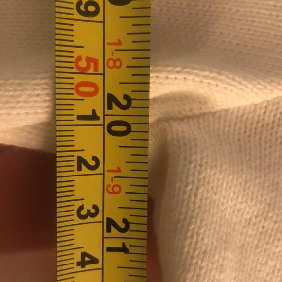 3/$25 PIERRE CARDIN L (12-14 Fit) cotton knit style top - Picture 8 of 10